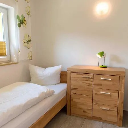 Bungis Ferien Direkt Am Grimnitzsee, Seeseite 27 Holiday home Joachimsthal